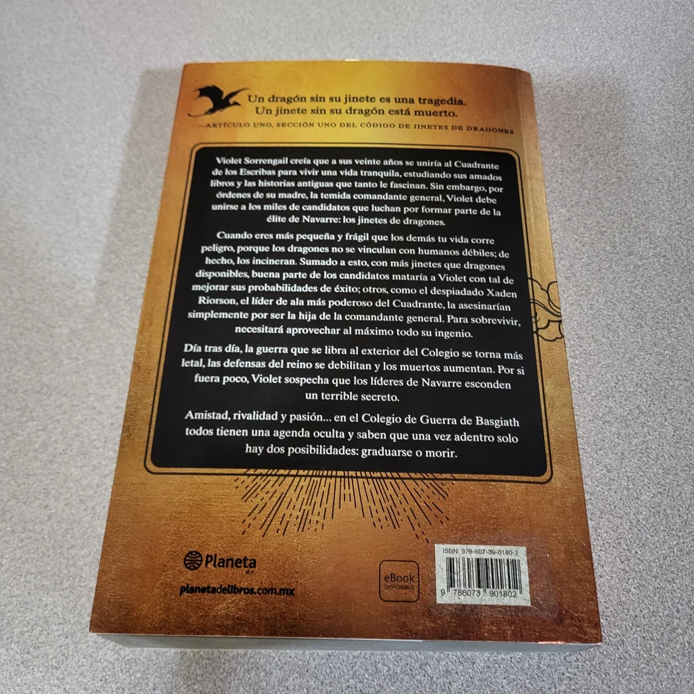 Alas de Sangre Hardcover Book - Picture 5 of 13